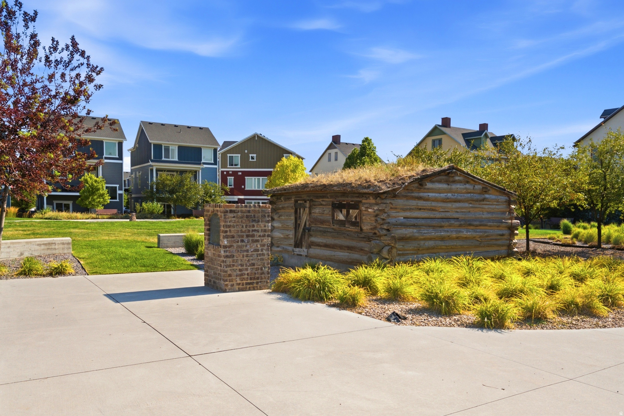 862 W FOUNDERS PT
