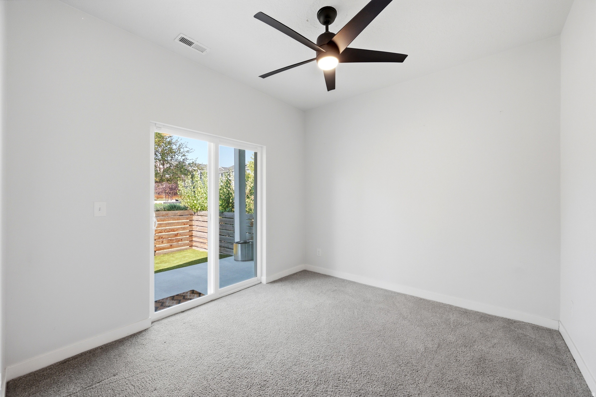 862 W FOUNDERS PT