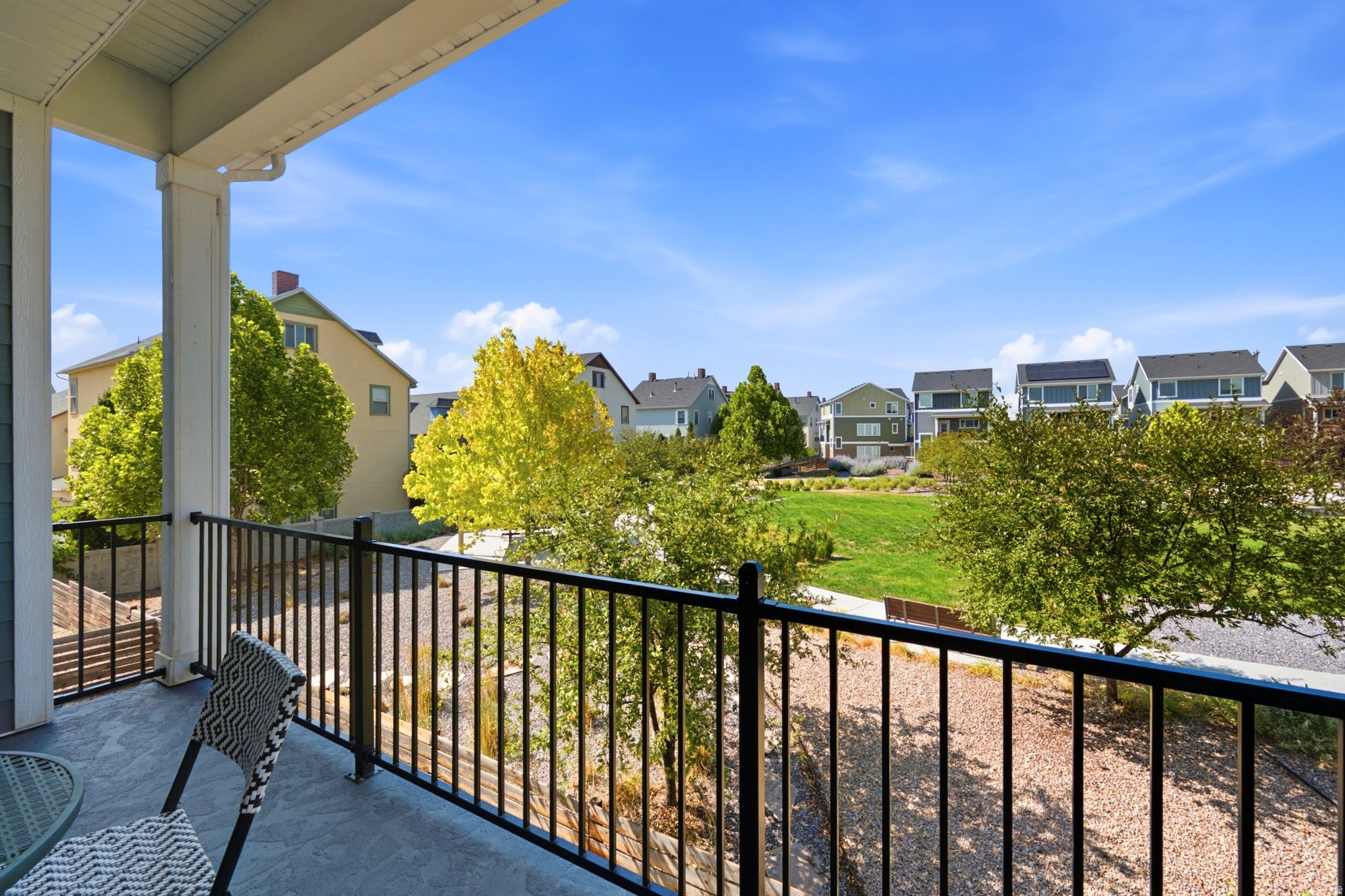 862 W FOUNDERS PT