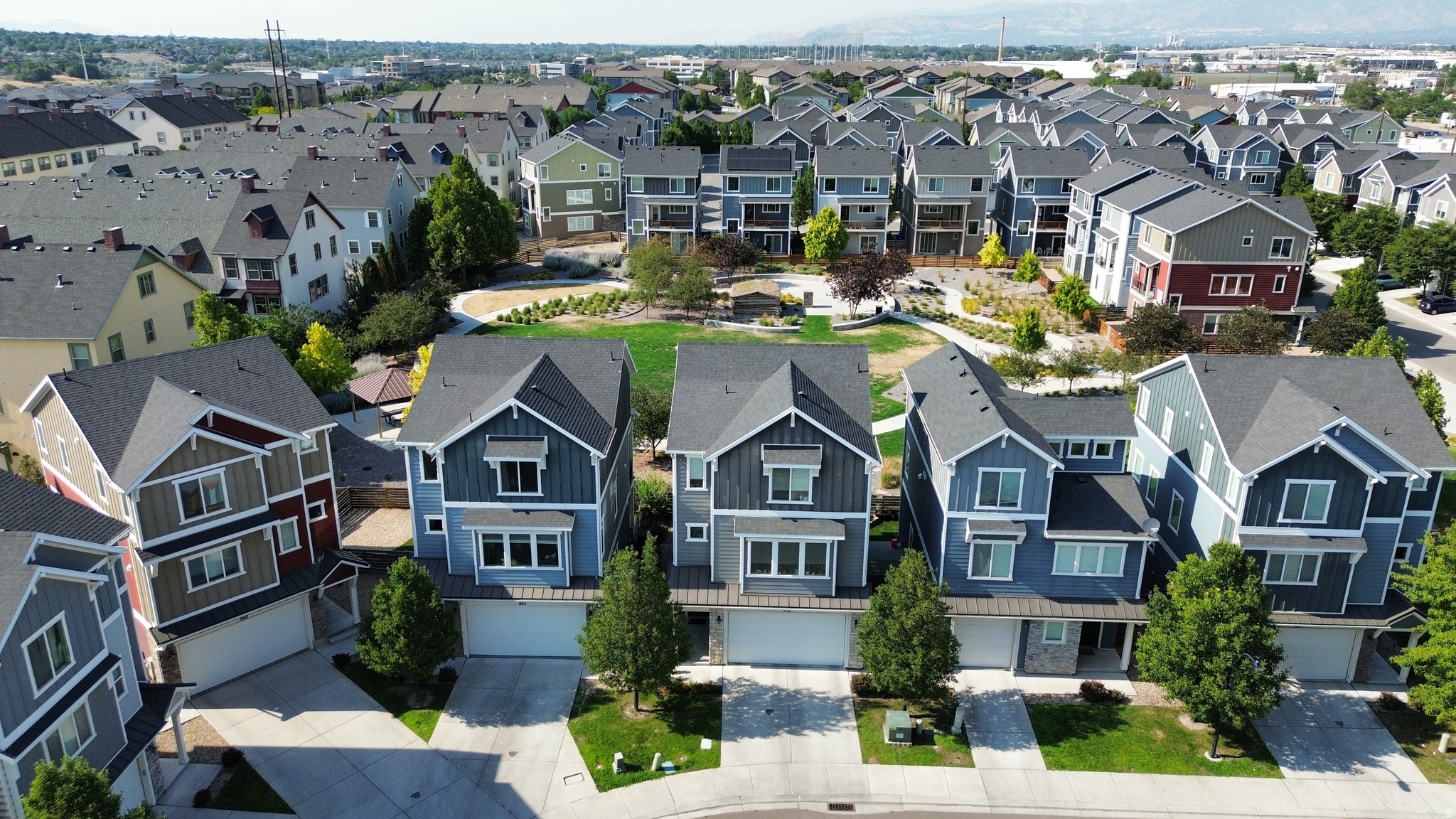 862 W FOUNDERS PT