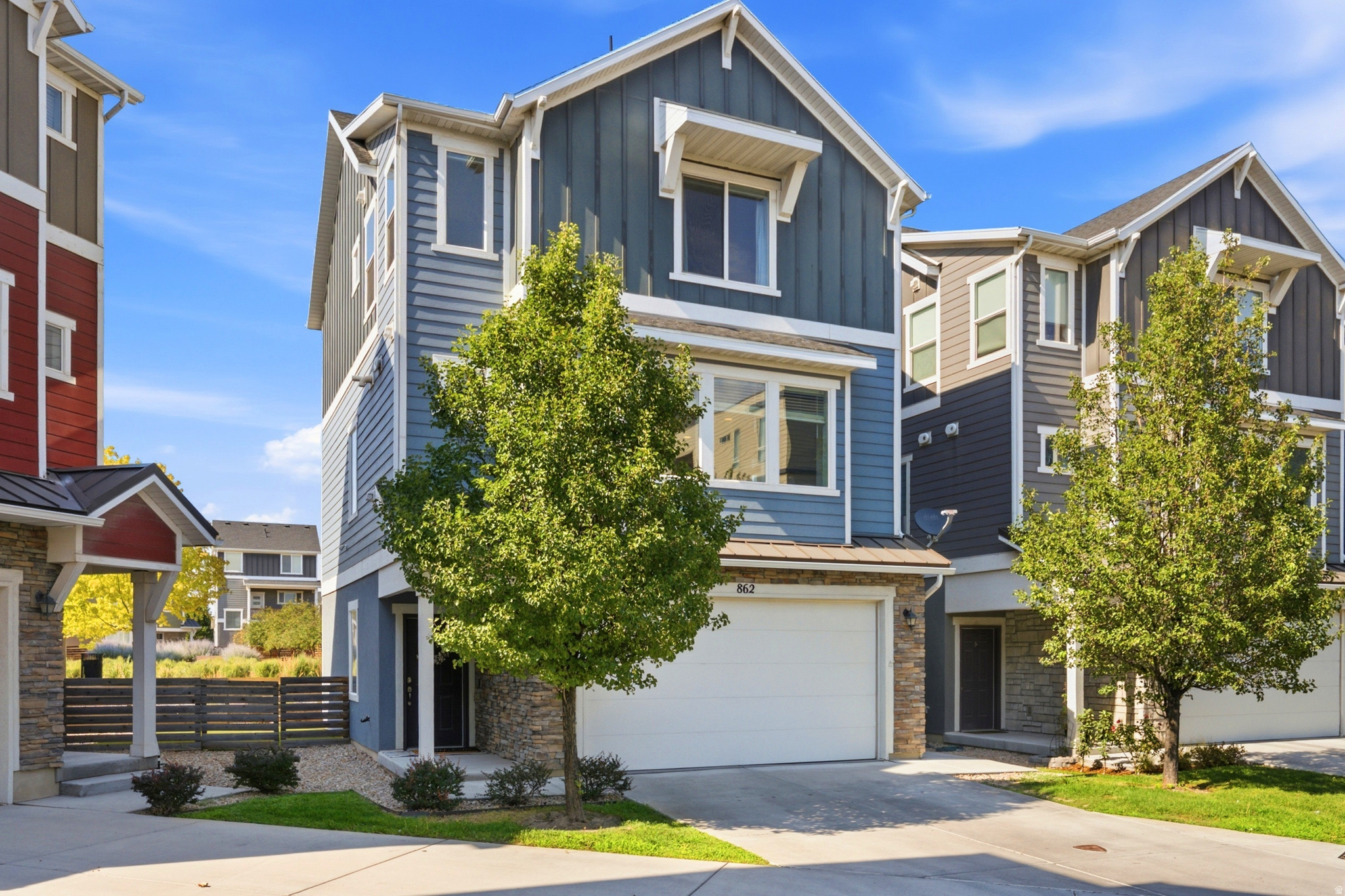 862 W FOUNDERS PT