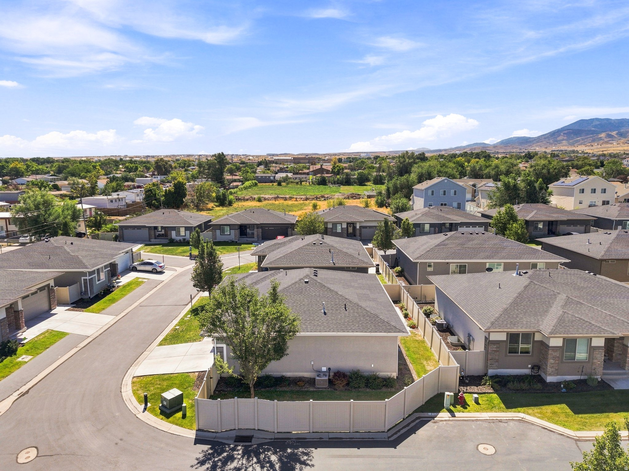3194 S WOODEN NICKEL LN