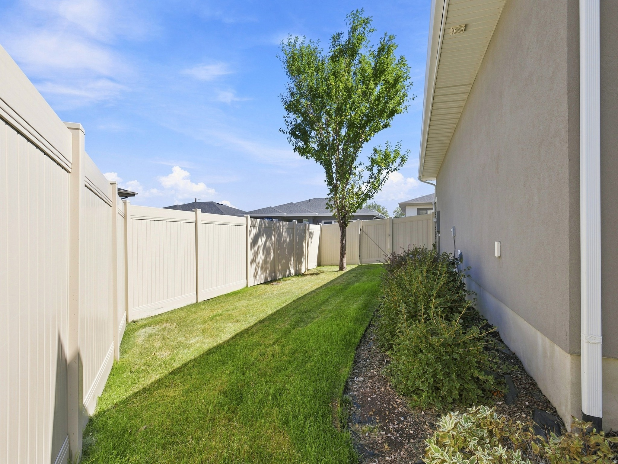 3194 S WOODEN NICKEL LN