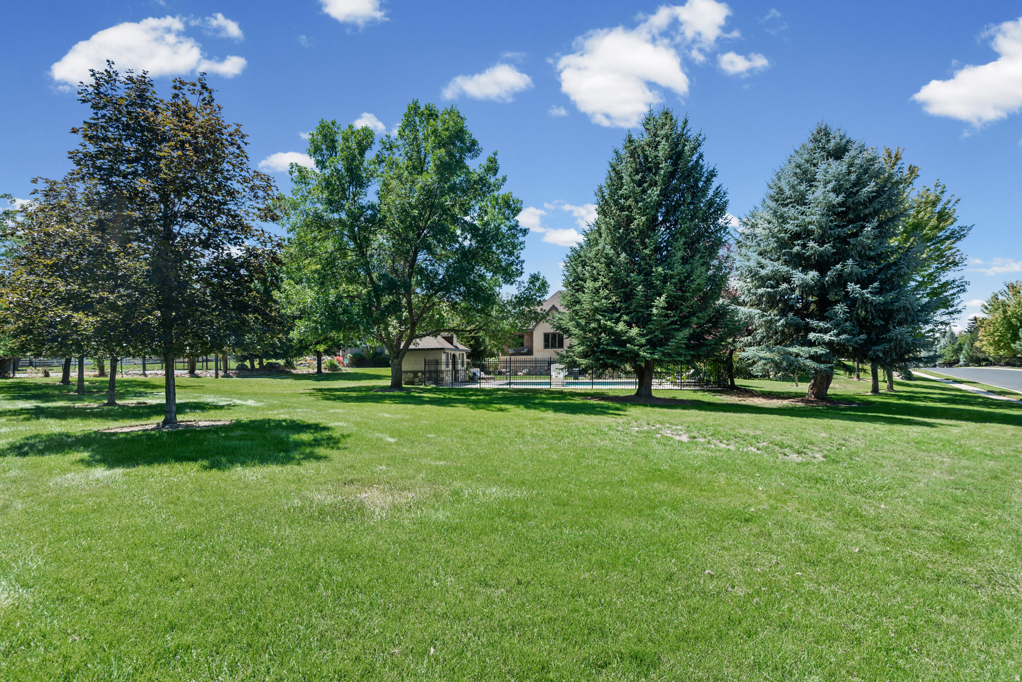 629 S PHEASANT RIDGE CT