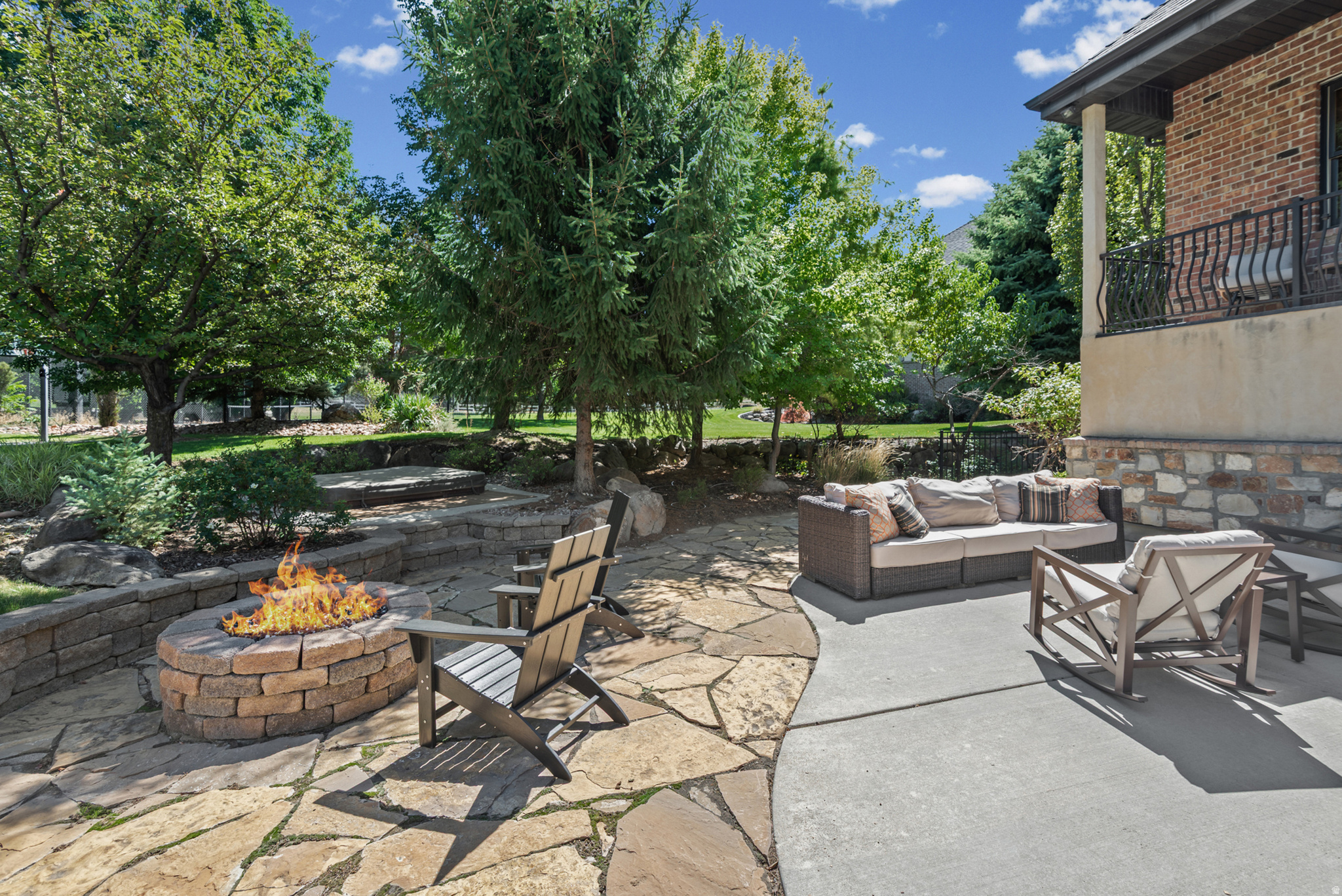 629 S PHEASANT RIDGE CT