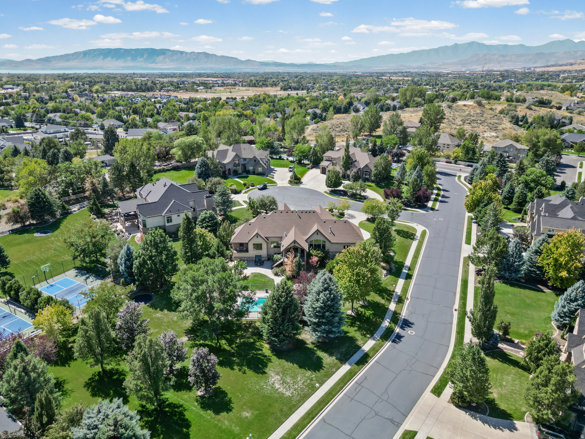 629 S PHEASANT RIDGE CT