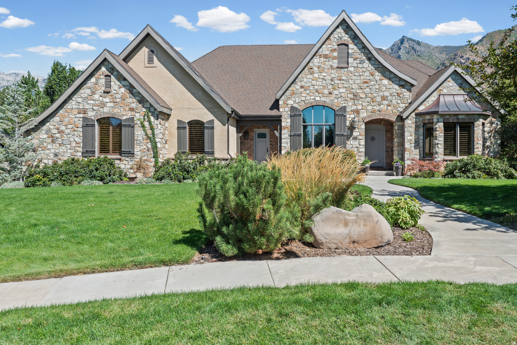 629 S PHEASANT RIDGE CT