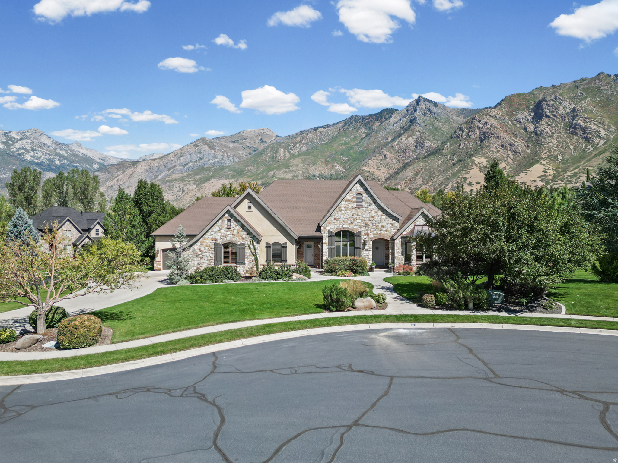 629 S PHEASANT RIDGE CT