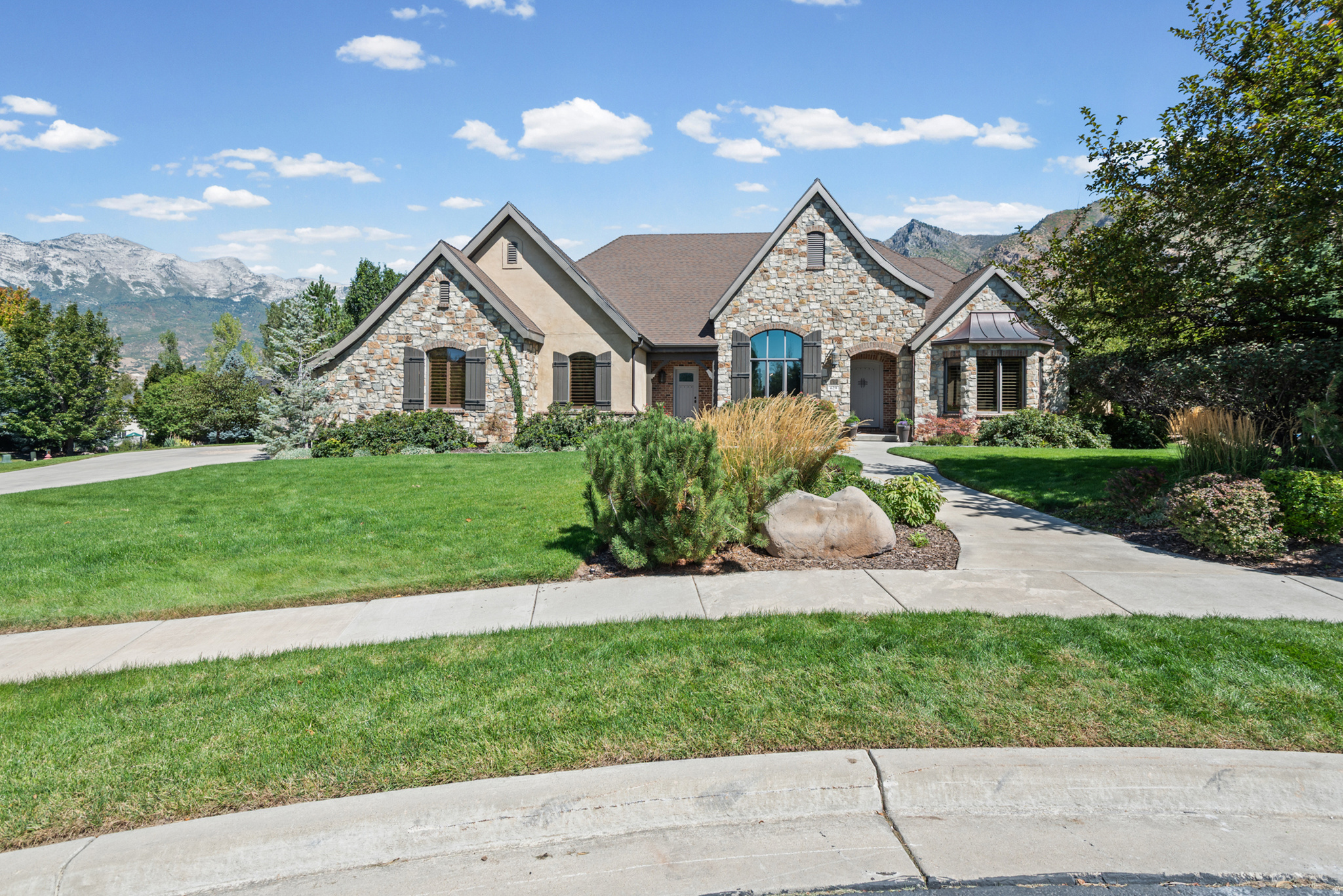 629 S PHEASANT RIDGE CT