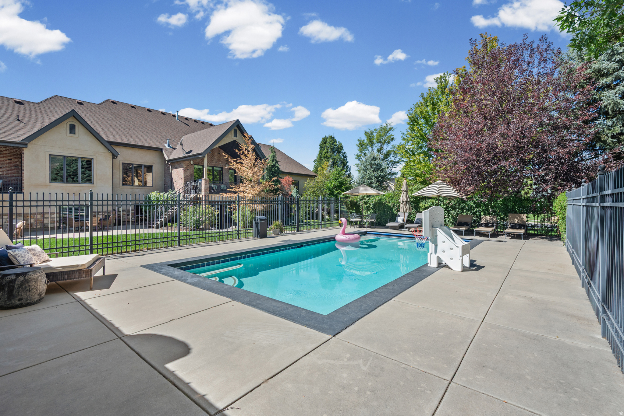 629 S PHEASANT RIDGE CT