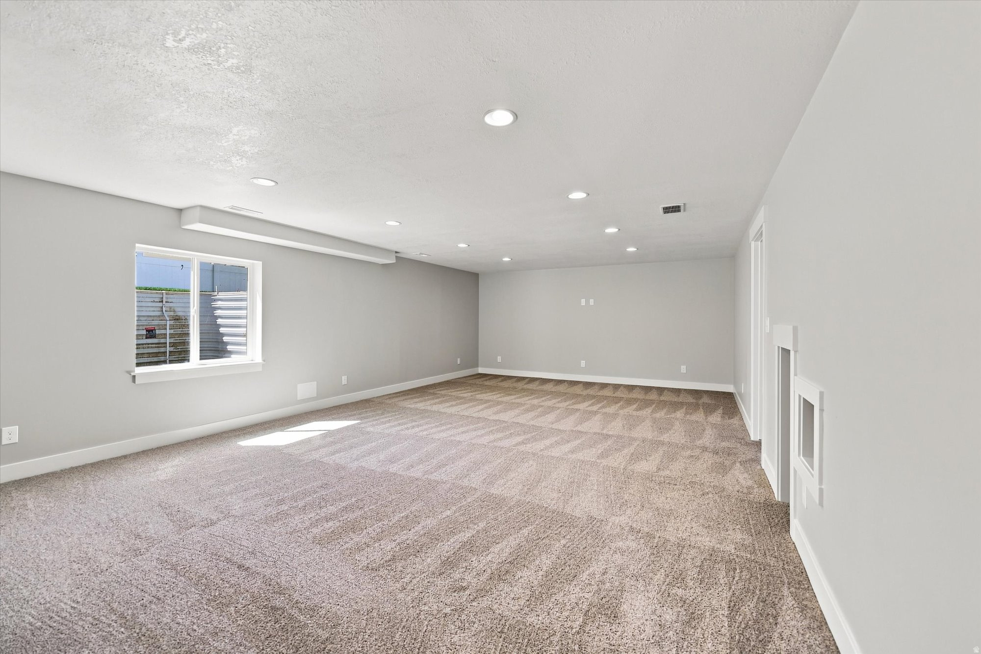 2276 E BOXWOOD LN