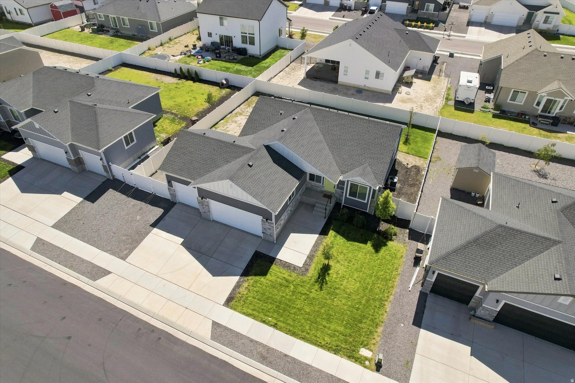 2276 E BOXWOOD LN