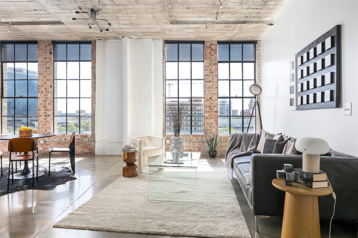 1122 Jackson Street Unit: 610
