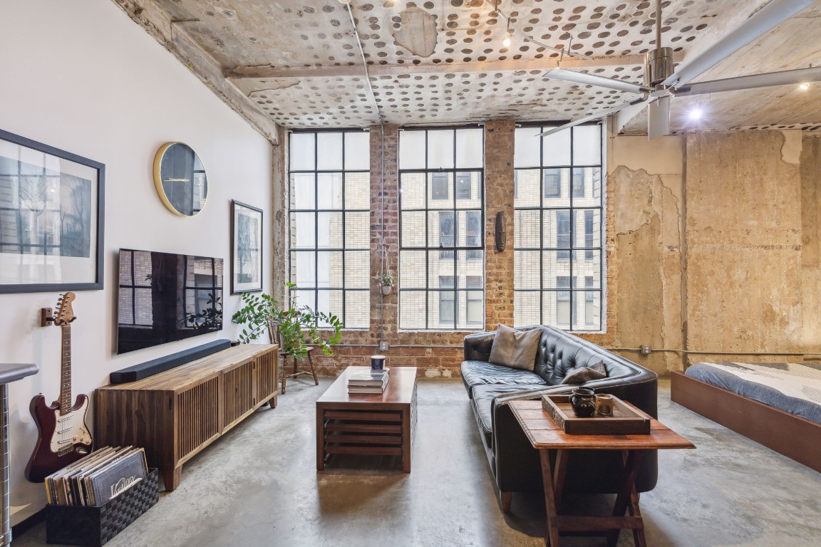 1122 Jackson Street Unit: 914