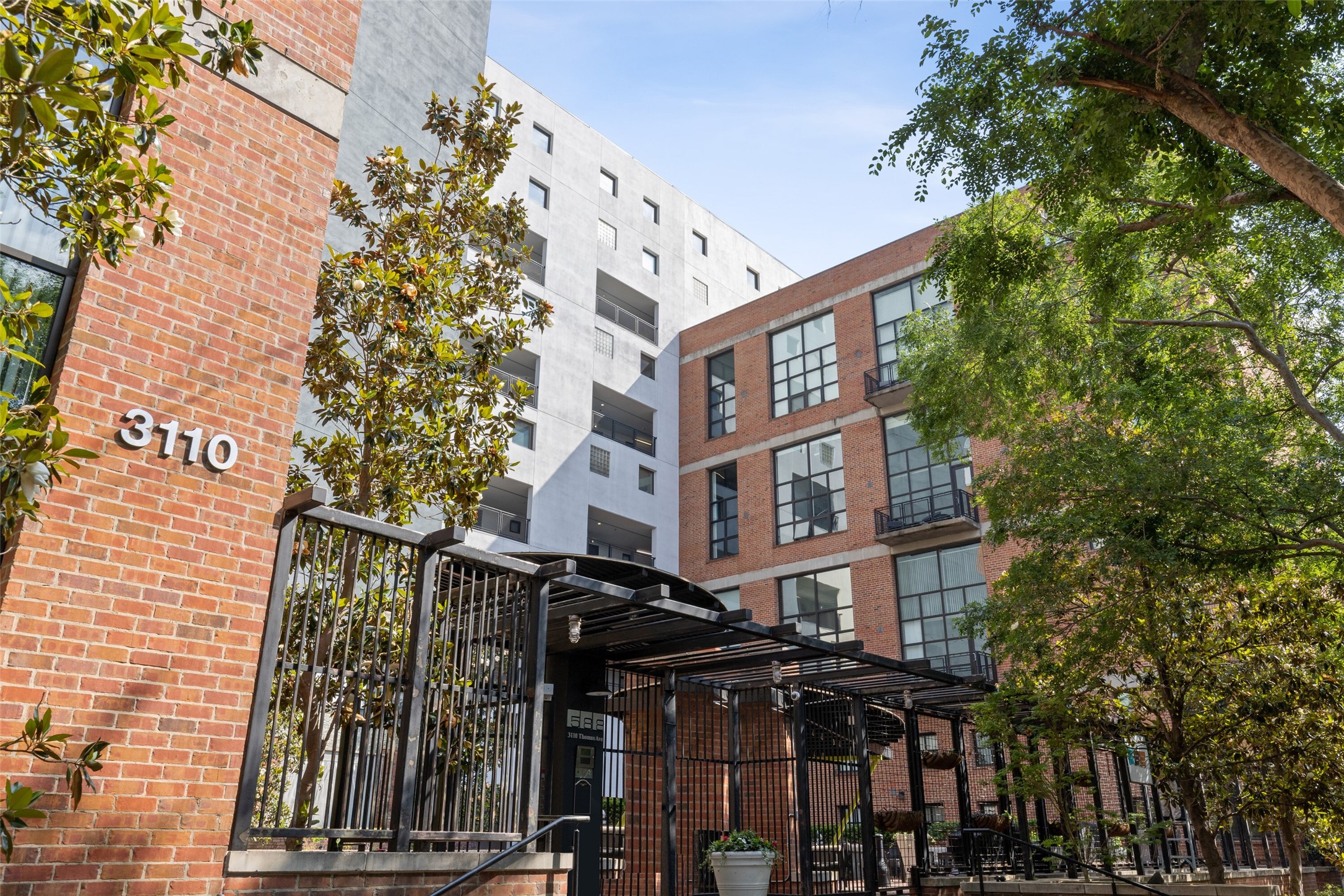 3110 Thomas Avenue Unit: 140