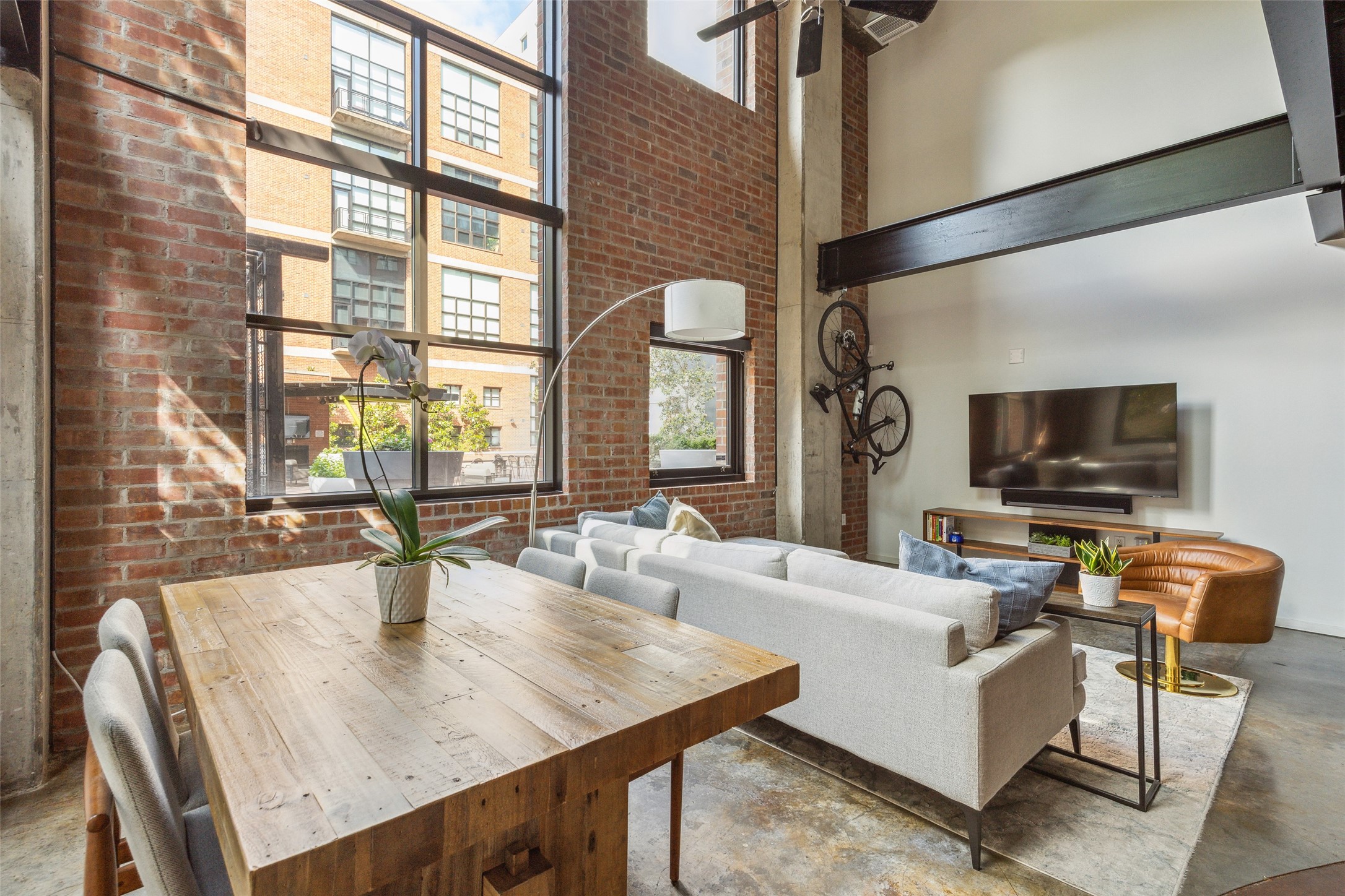 3110 Thomas Avenue Unit: 140
