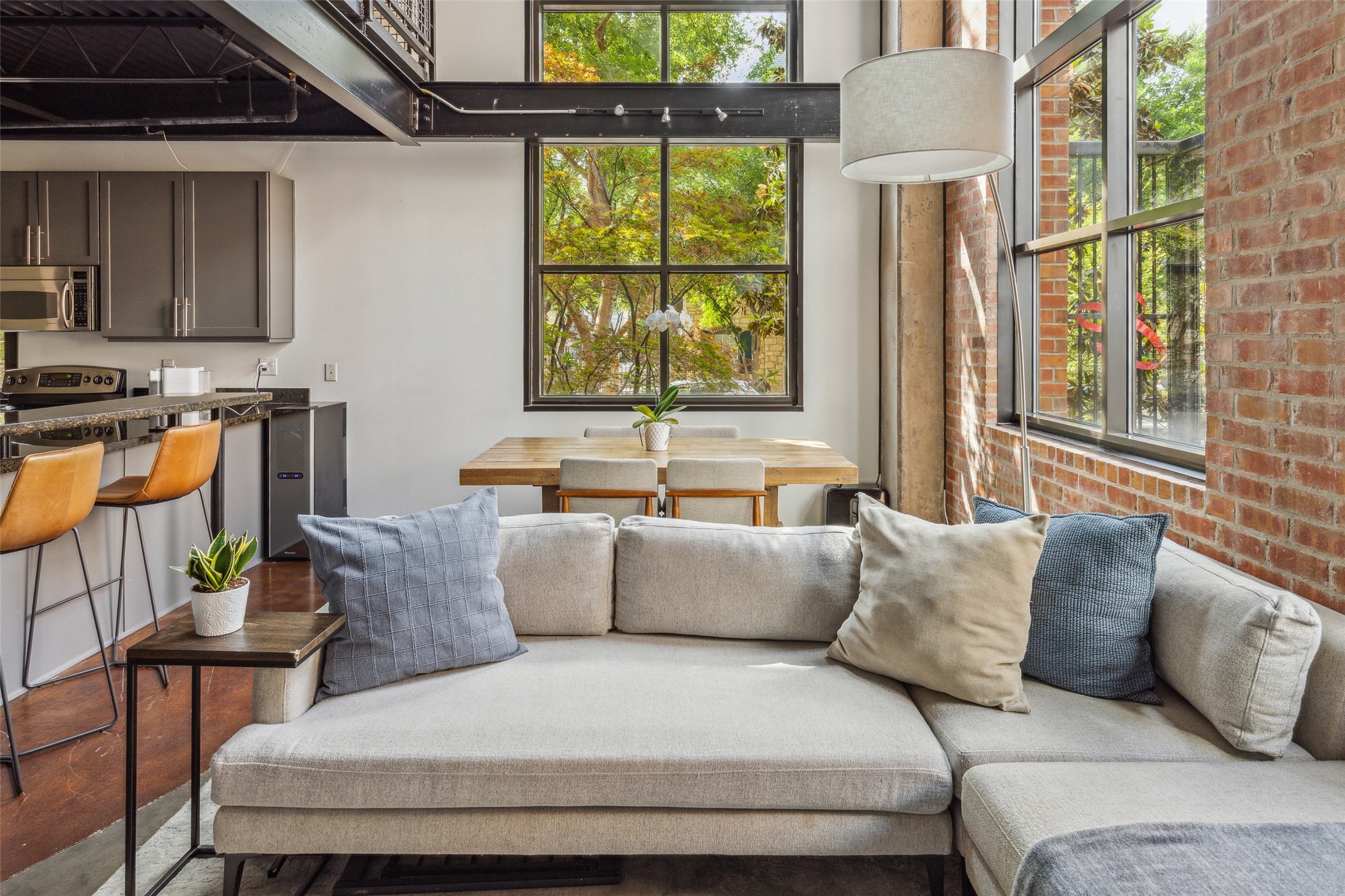 3110 Thomas Avenue Unit: 140