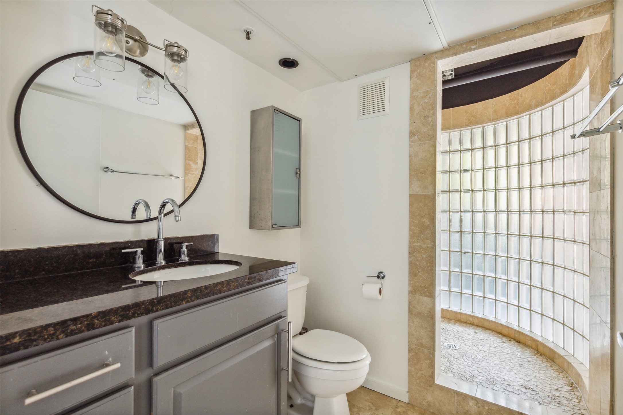 3110 Thomas Avenue Unit: 140