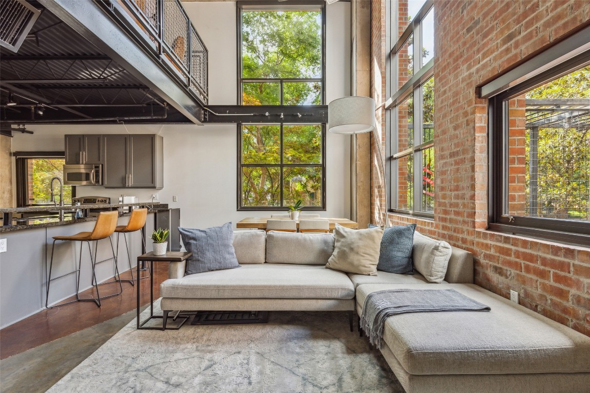 3110 Thomas Avenue Unit: 140
