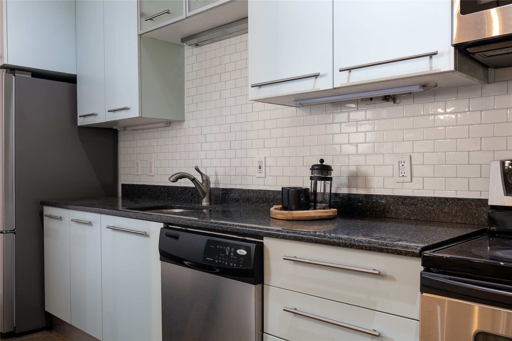 1122 Jackson Street 215