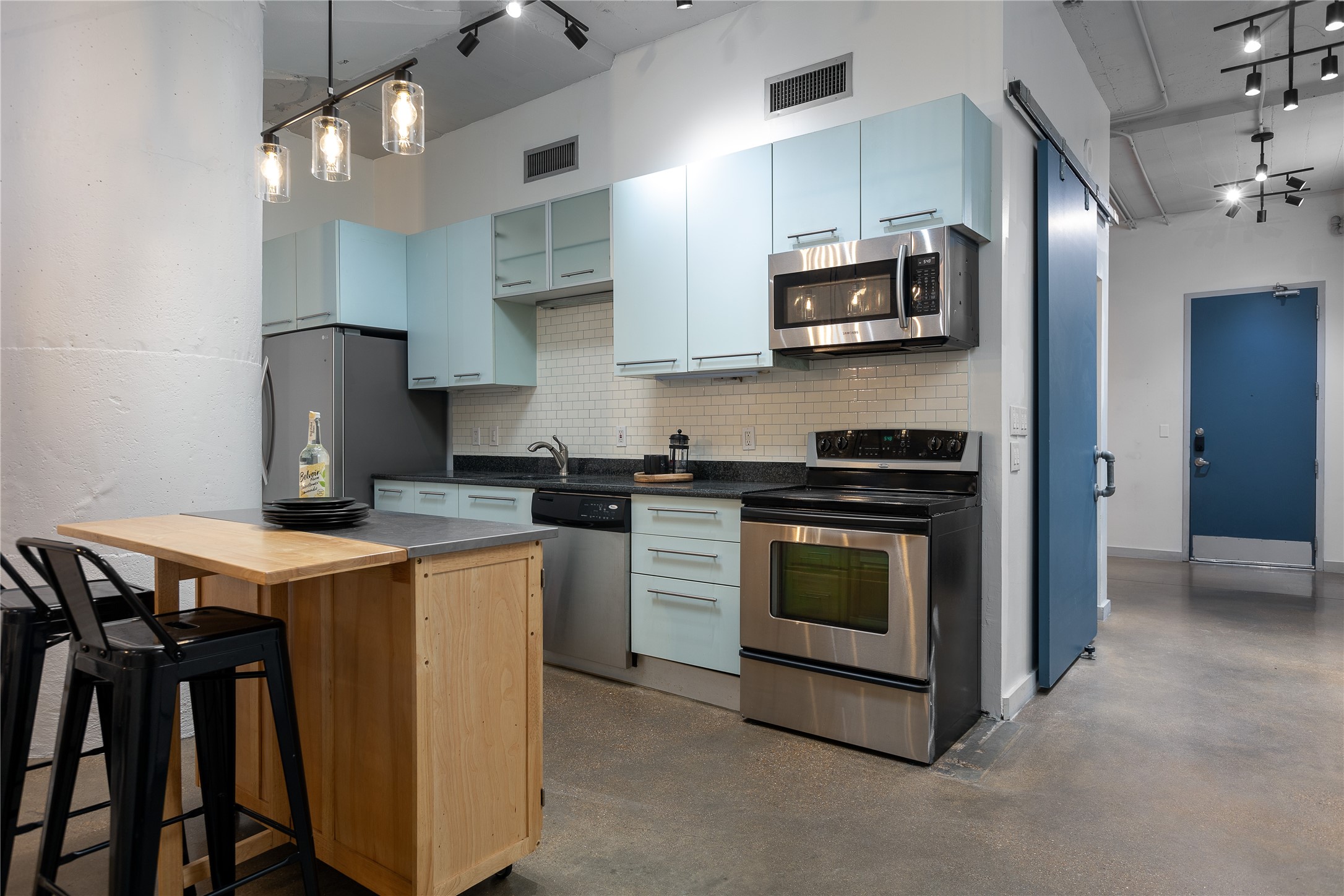 1122 Jackson Street 215