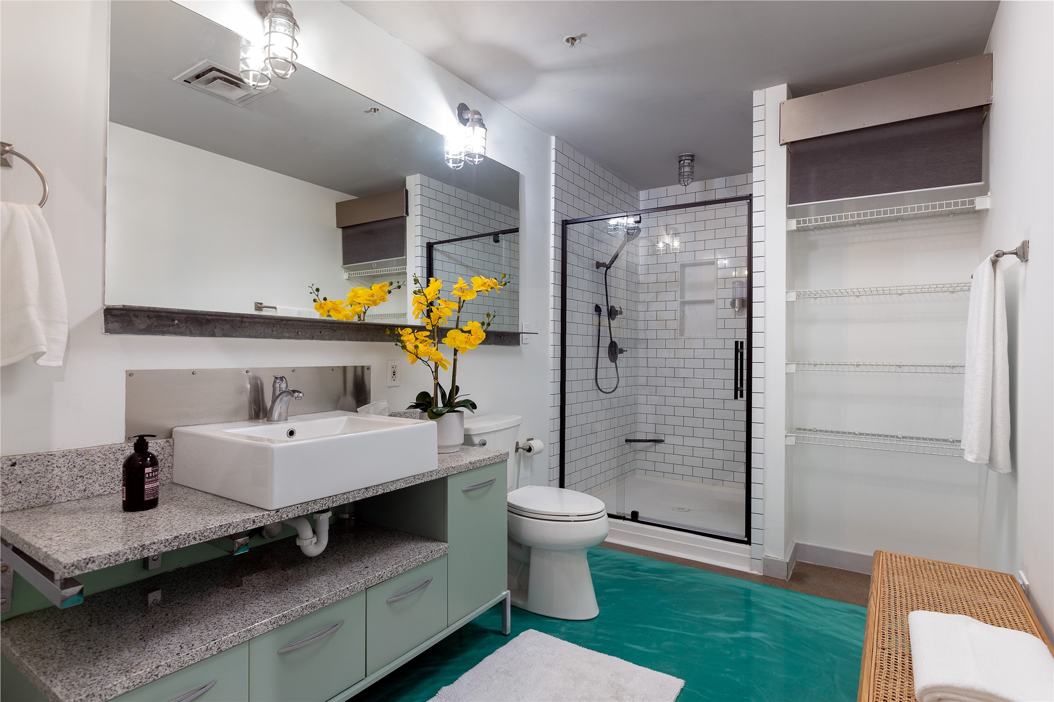 1122 Jackson Street 215