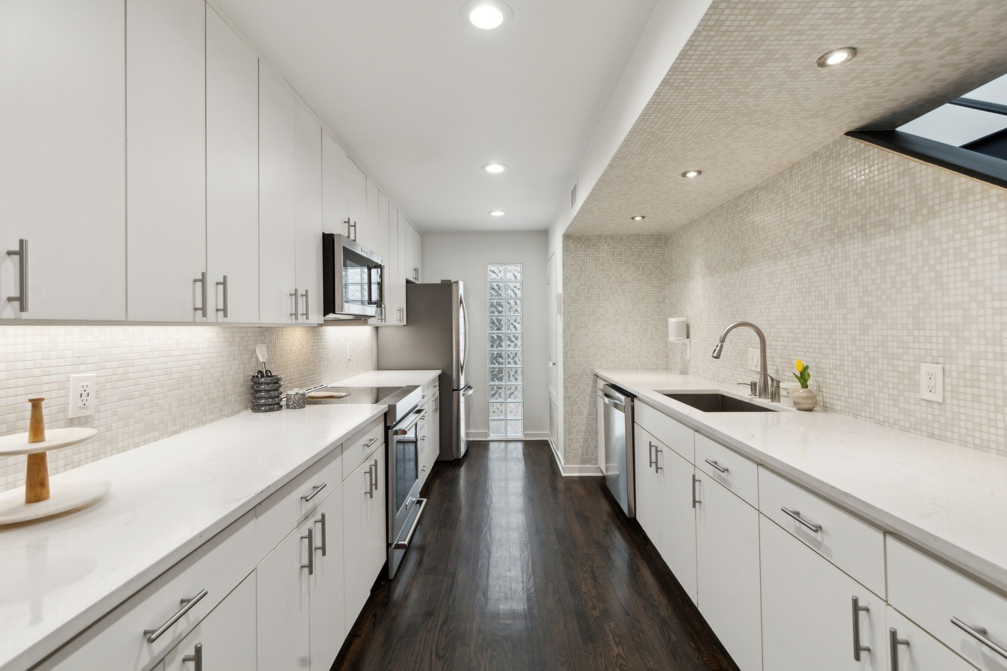 4134 Travis Street 13
