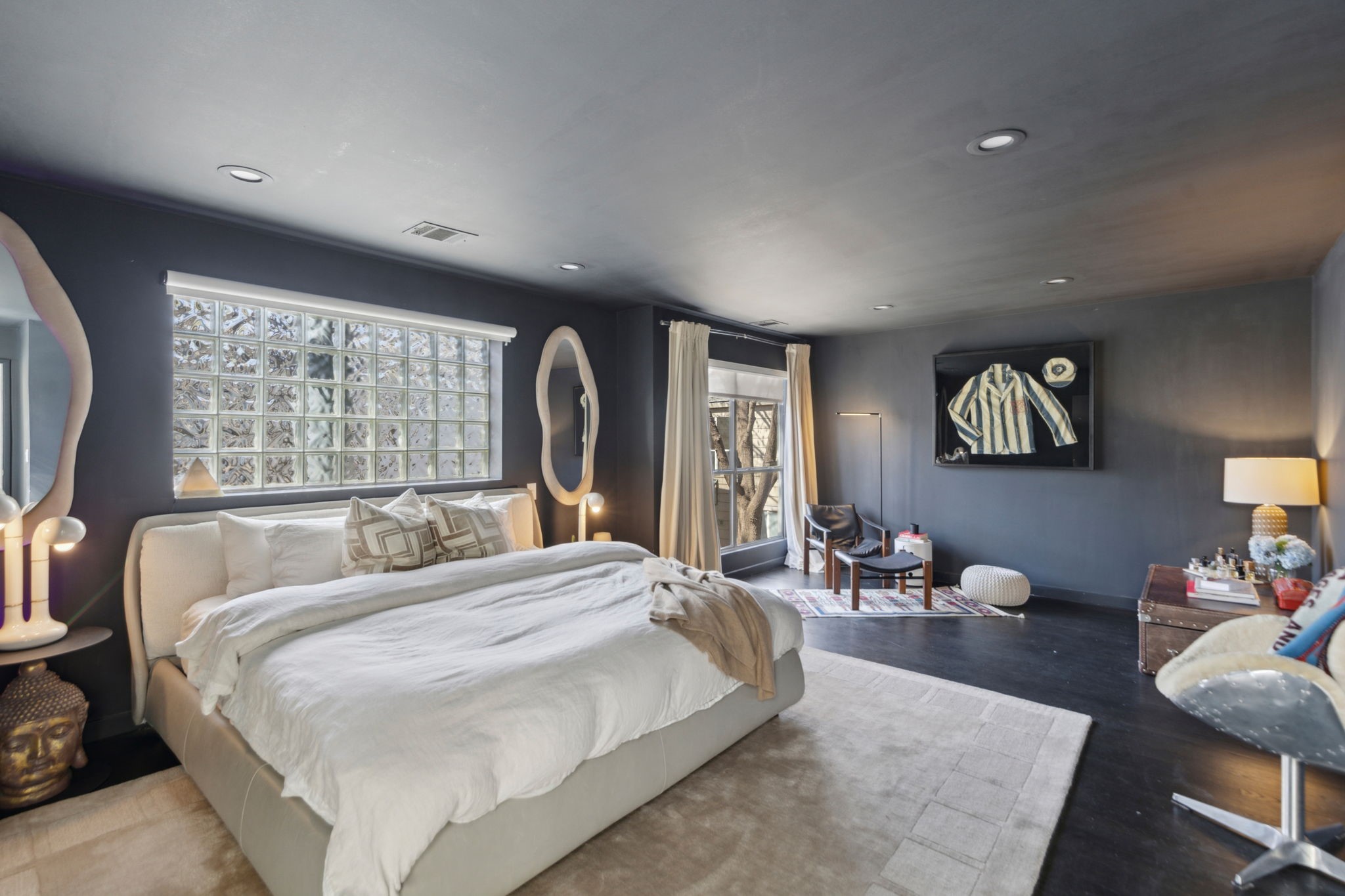 4134 Travis Street 13