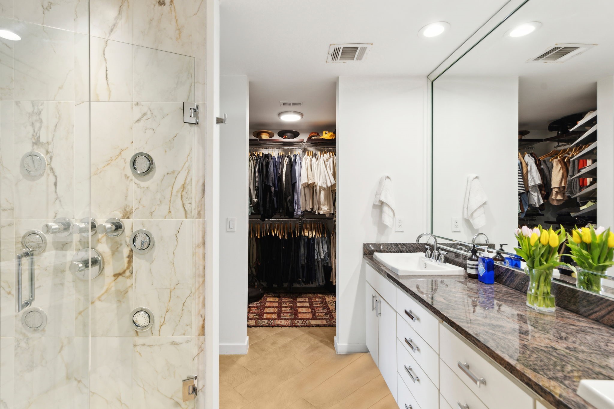 4134 Travis Street 13