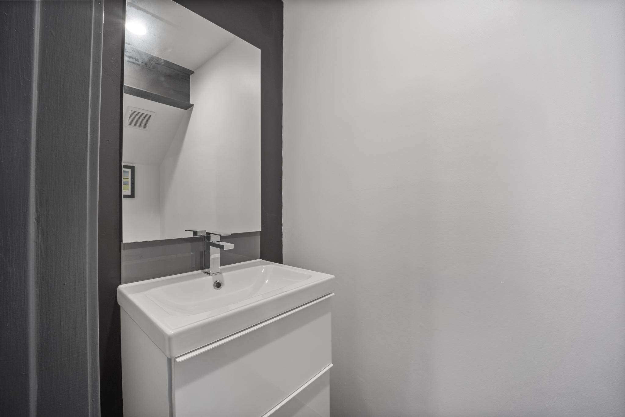4134 Travis Street 11