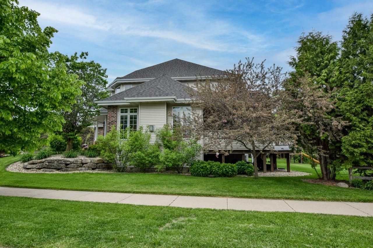 9002 Aspen Grove Lane