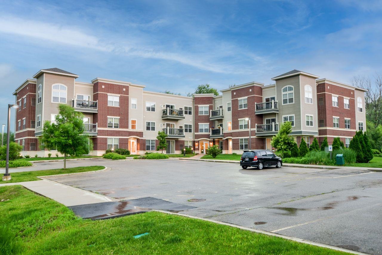 5194 Sassafras Drive 203