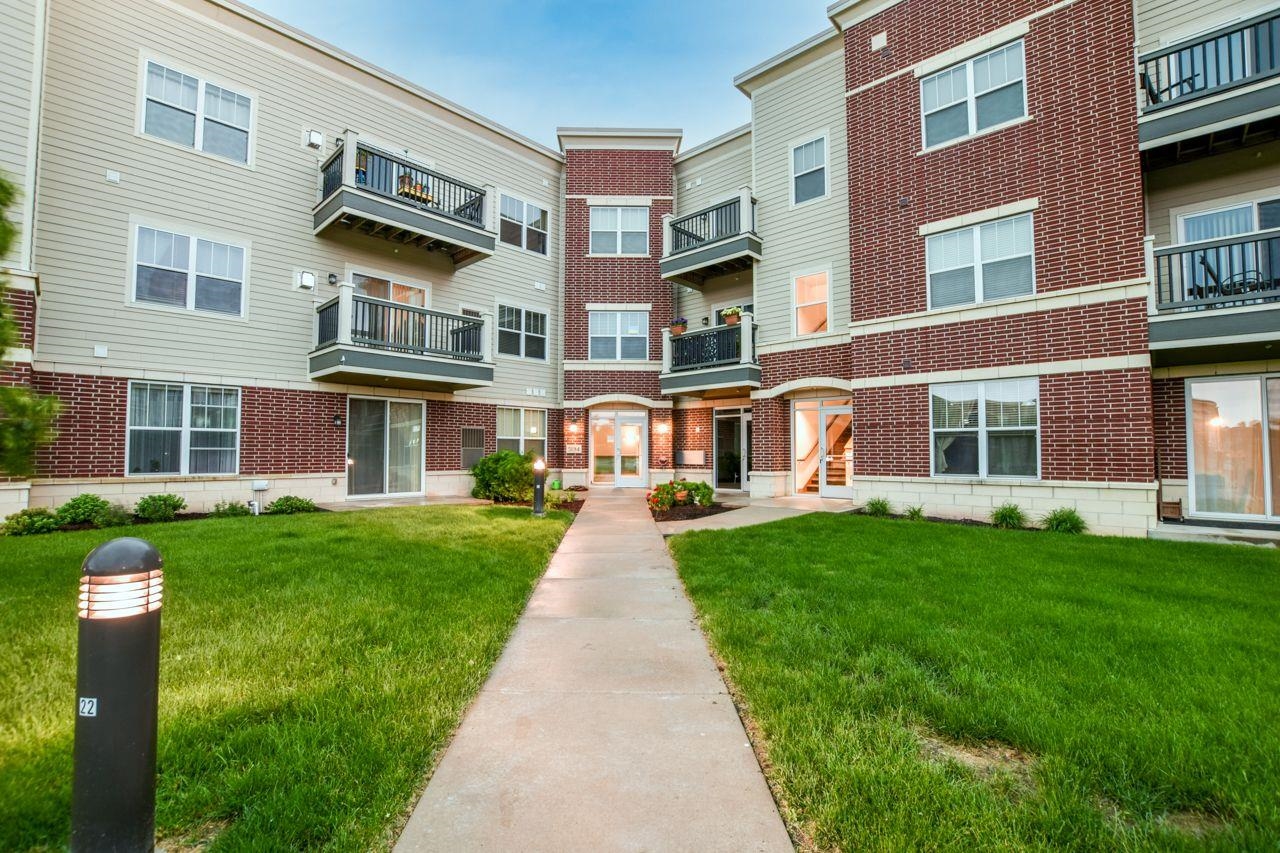 5194 Sassafras Drive 203