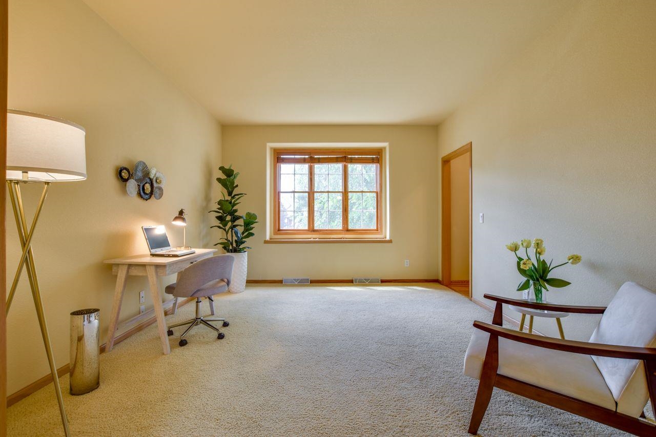 10 Greystone Circle
