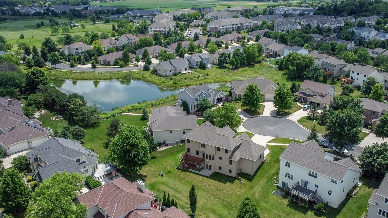 10 Greystone Circle