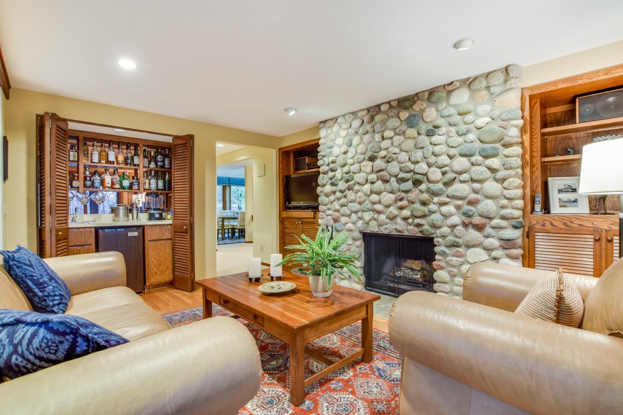 4923 Foxfire Trail