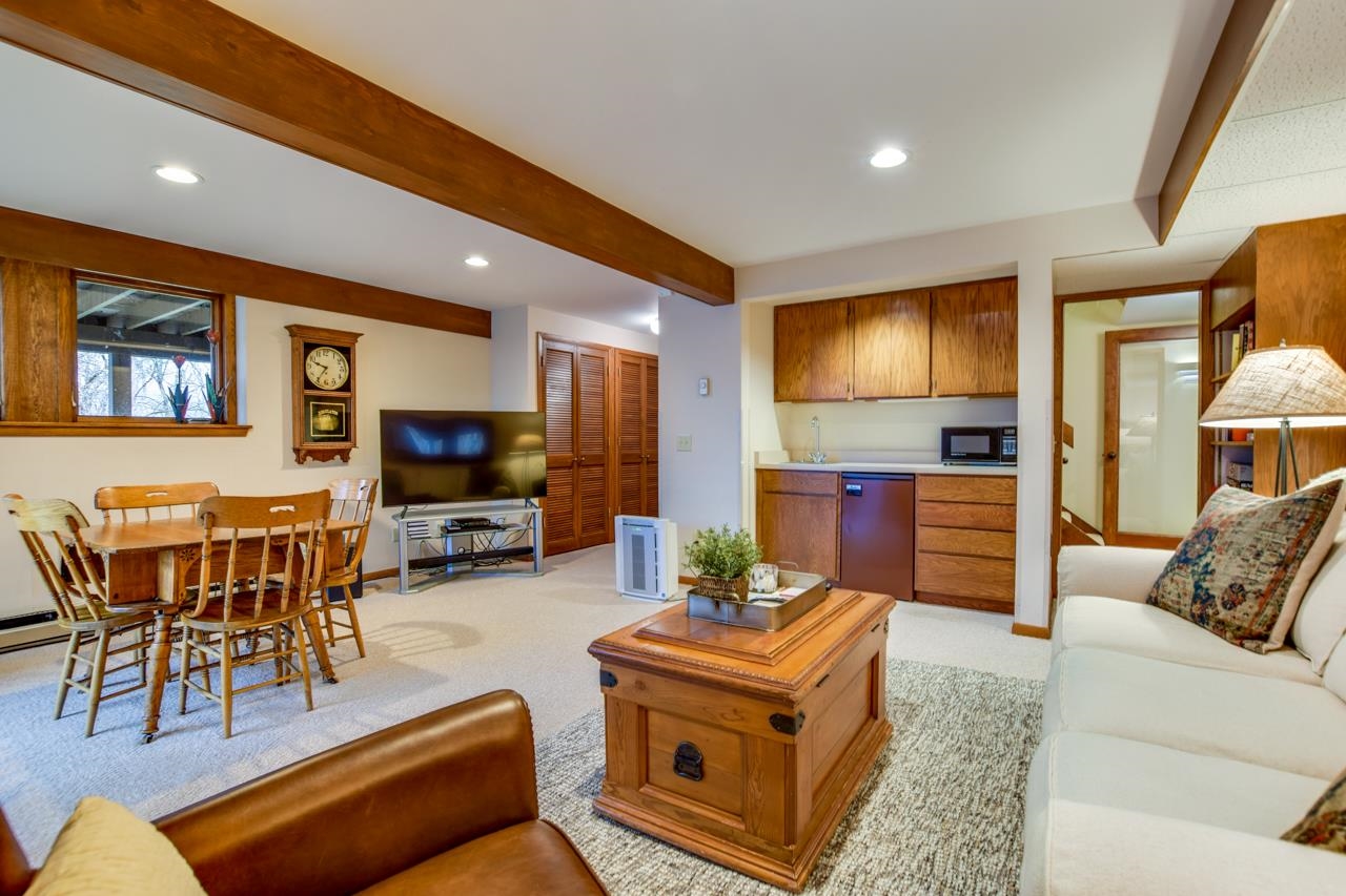 4923 Foxfire Trail