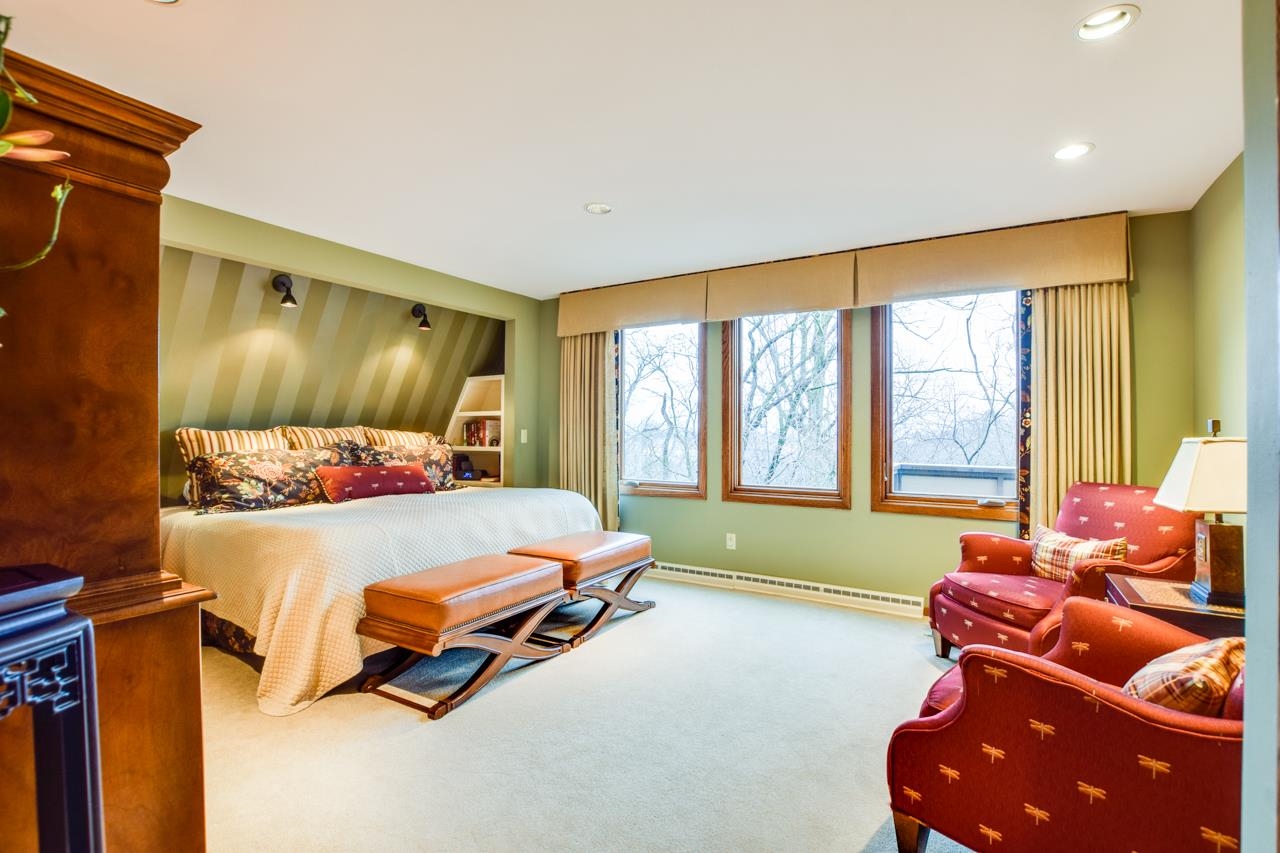 4923 Foxfire Trail
