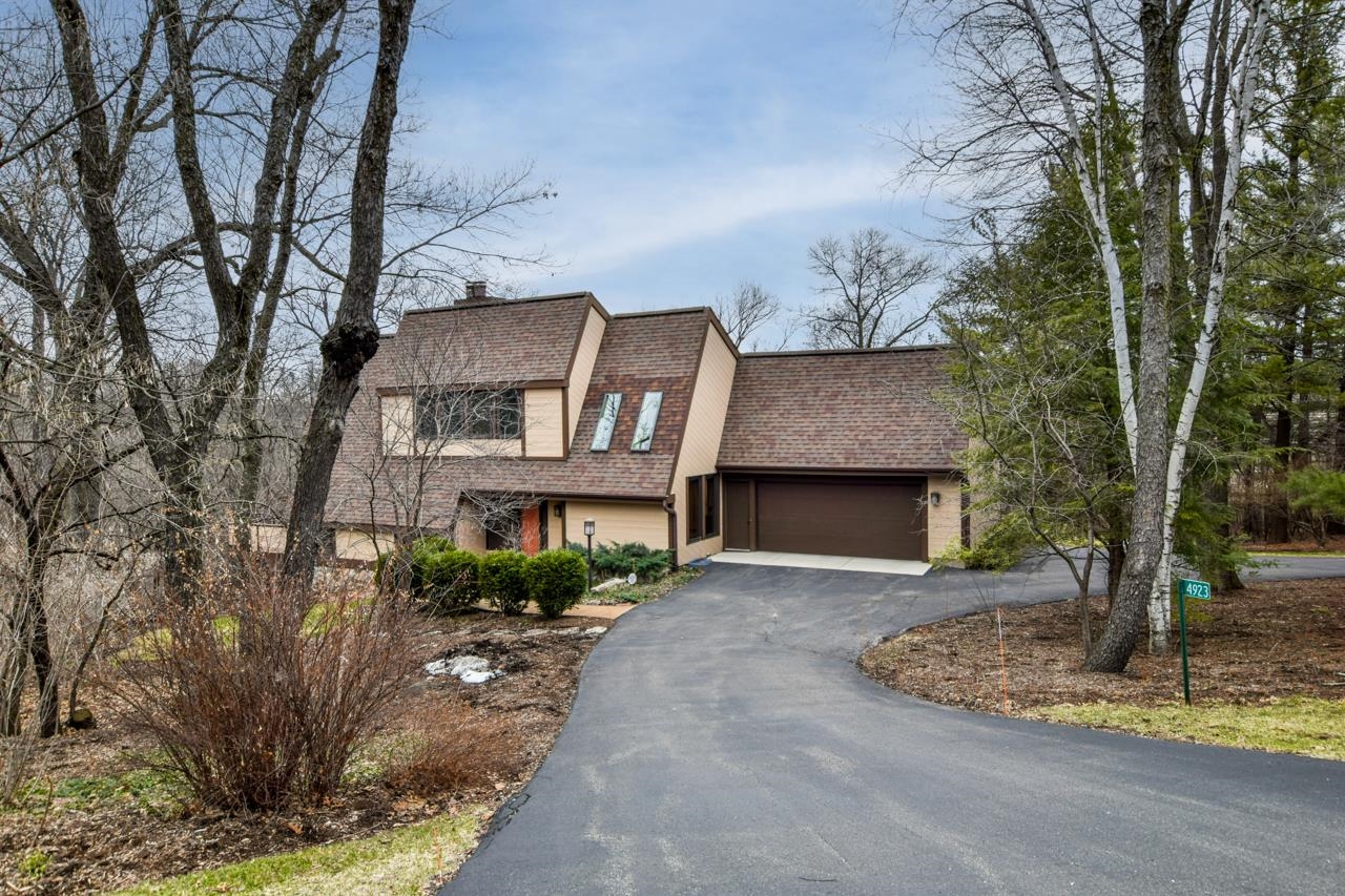 4923 Foxfire Trail