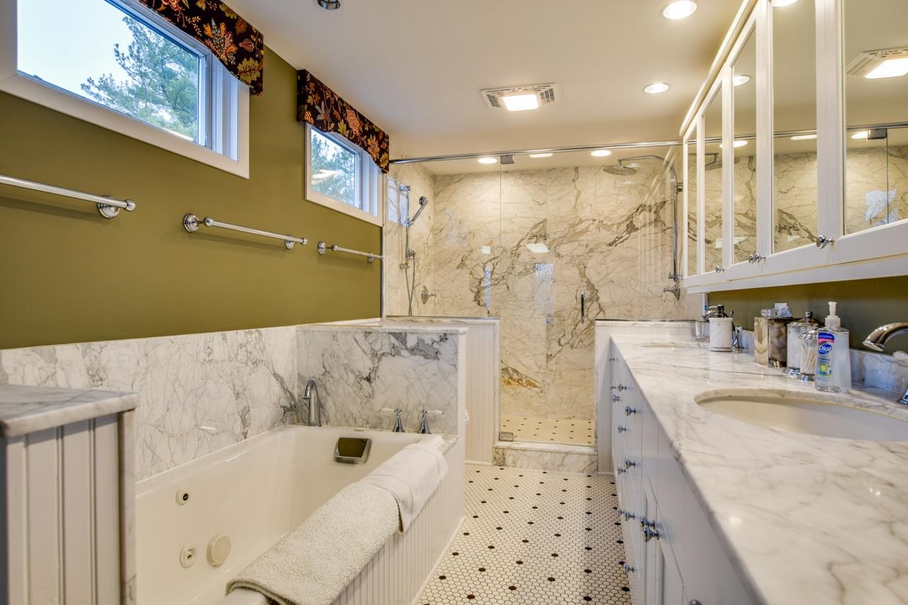 4923 Foxfire Trail