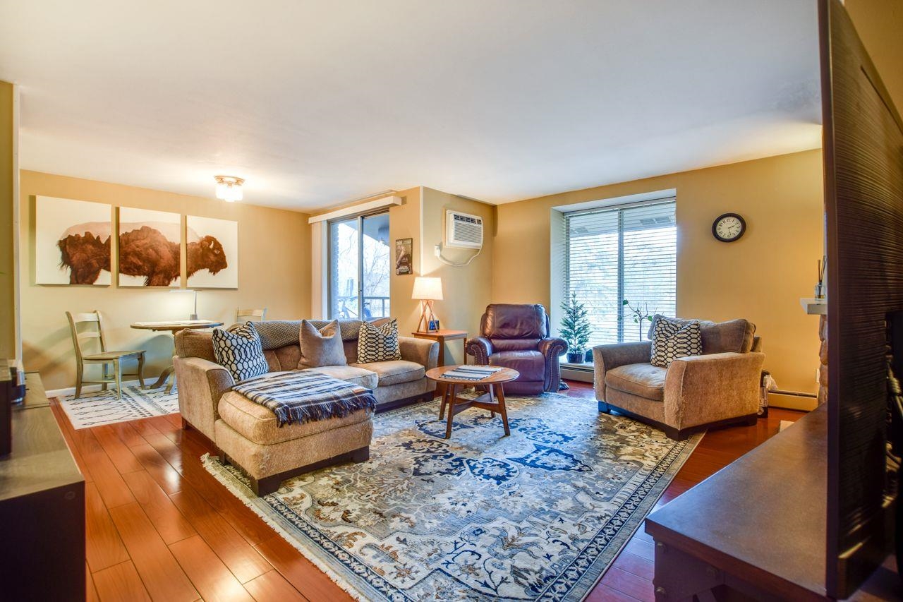 6249 Charing Cross Lane C