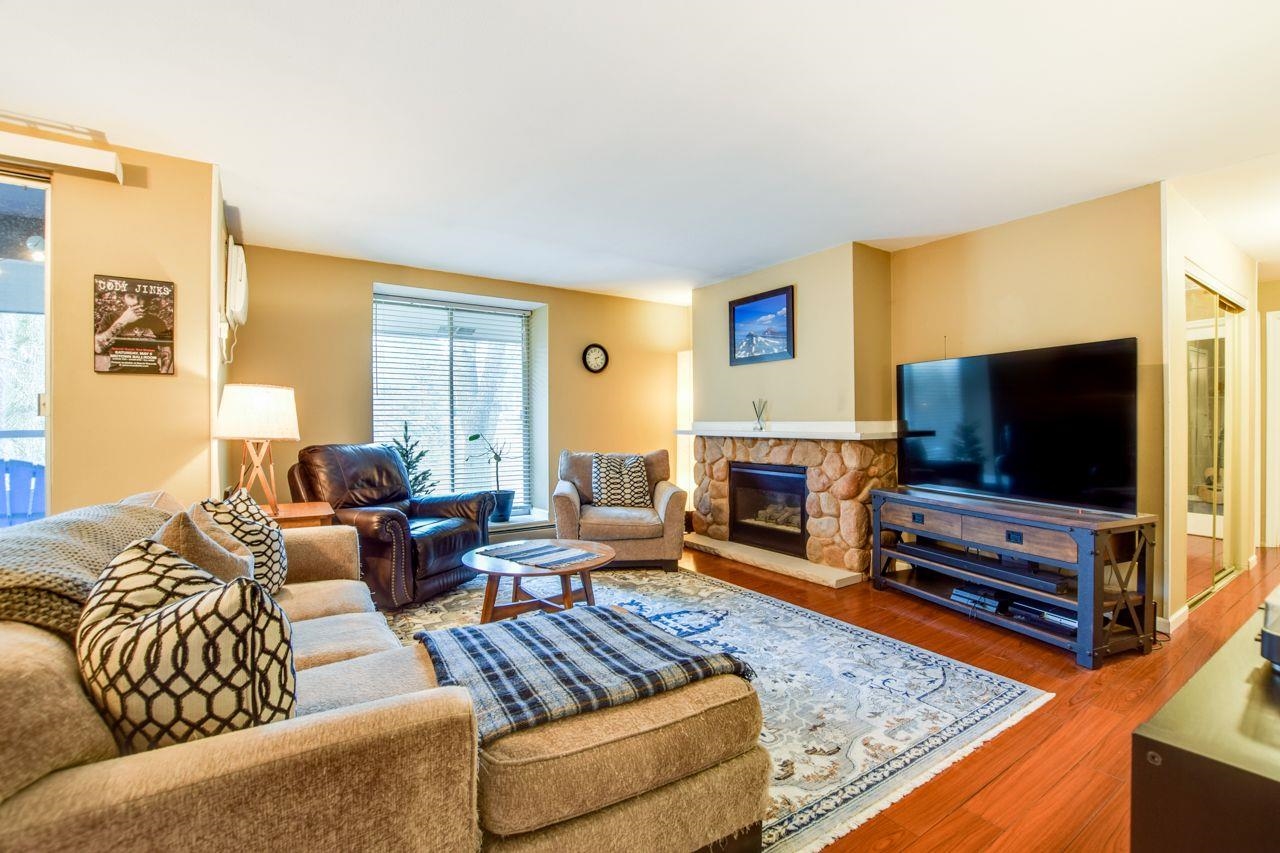 6249 Charing Cross Lane C