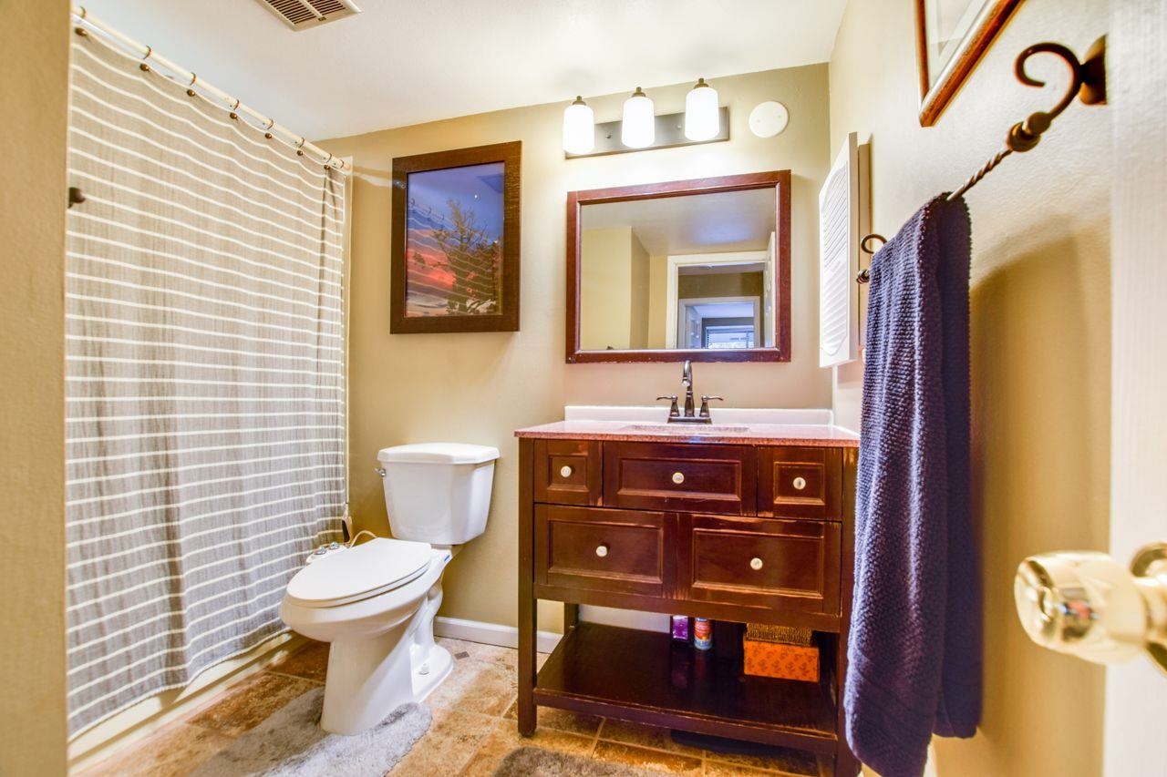 6249 Charing Cross Lane C