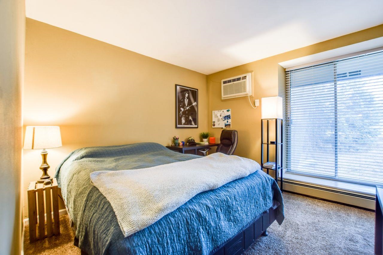 6249 Charing Cross Lane C