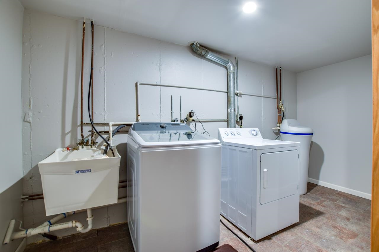 5205 South Hill Drive