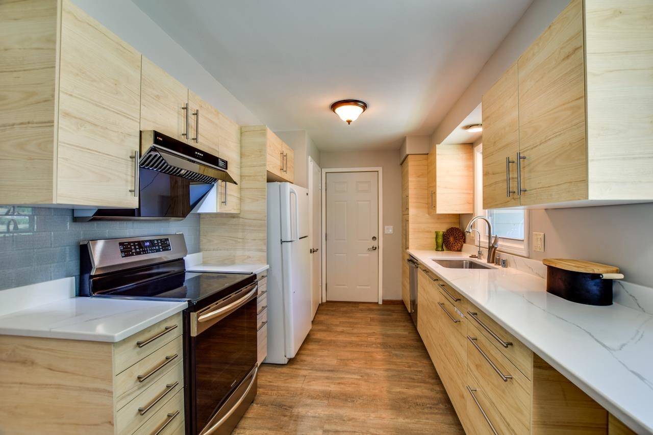 5205 South Hill Drive