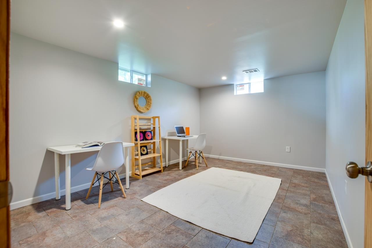 5205 South Hill Drive