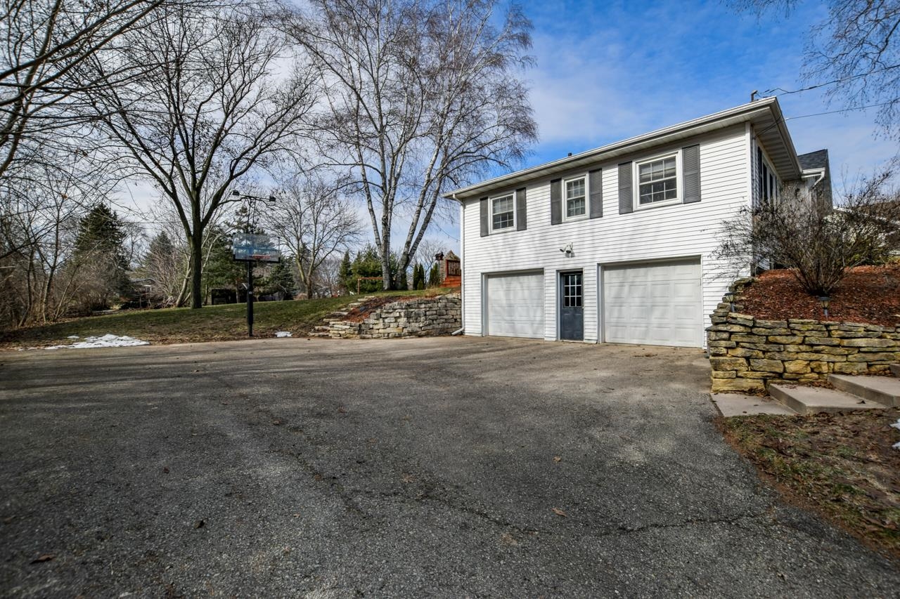 2331 S Syene Road
