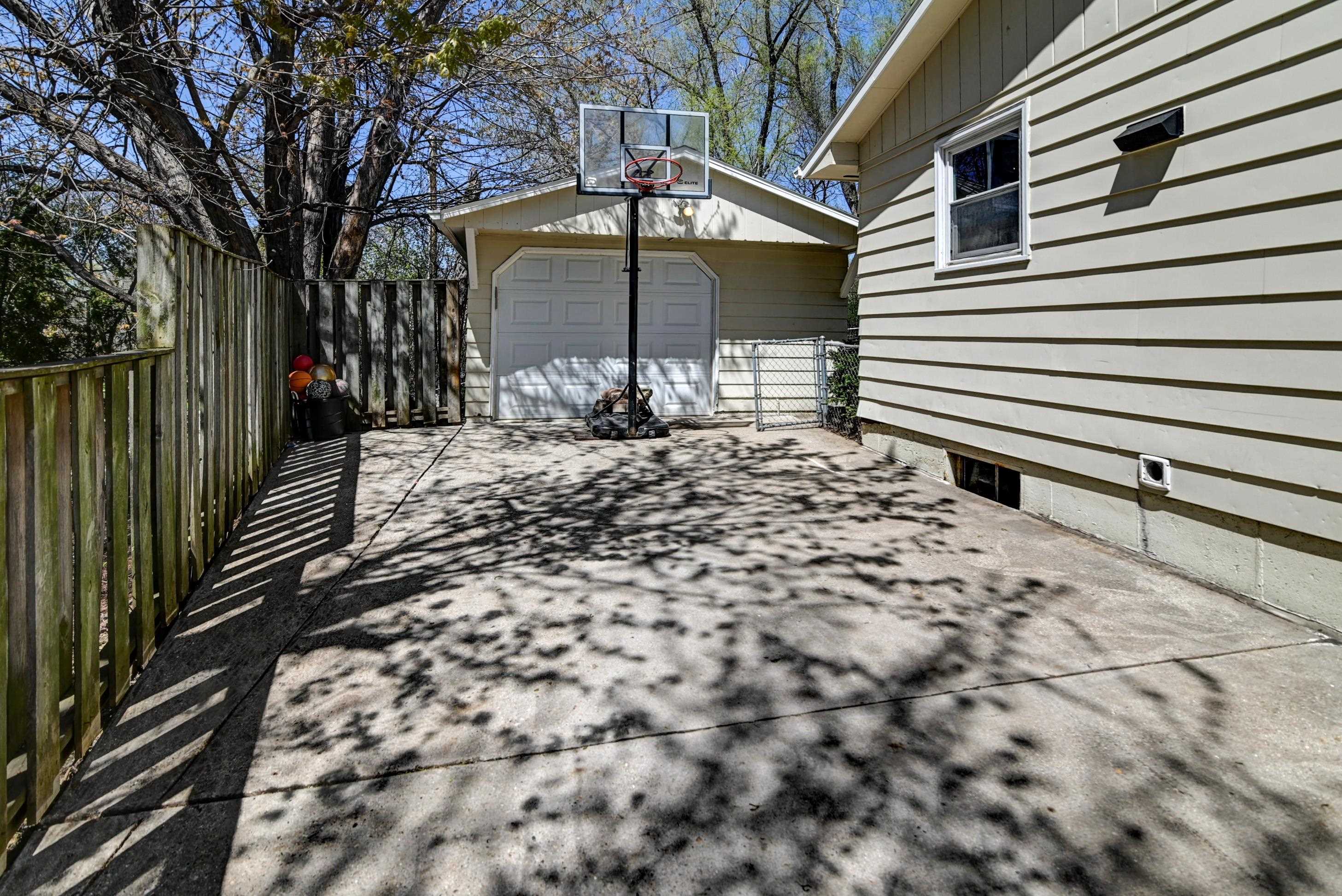 2506 INDEPENDENCE Lane