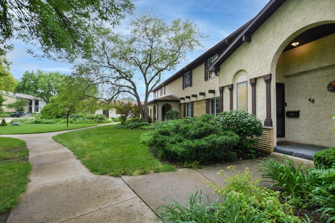 48 Golf Course Road